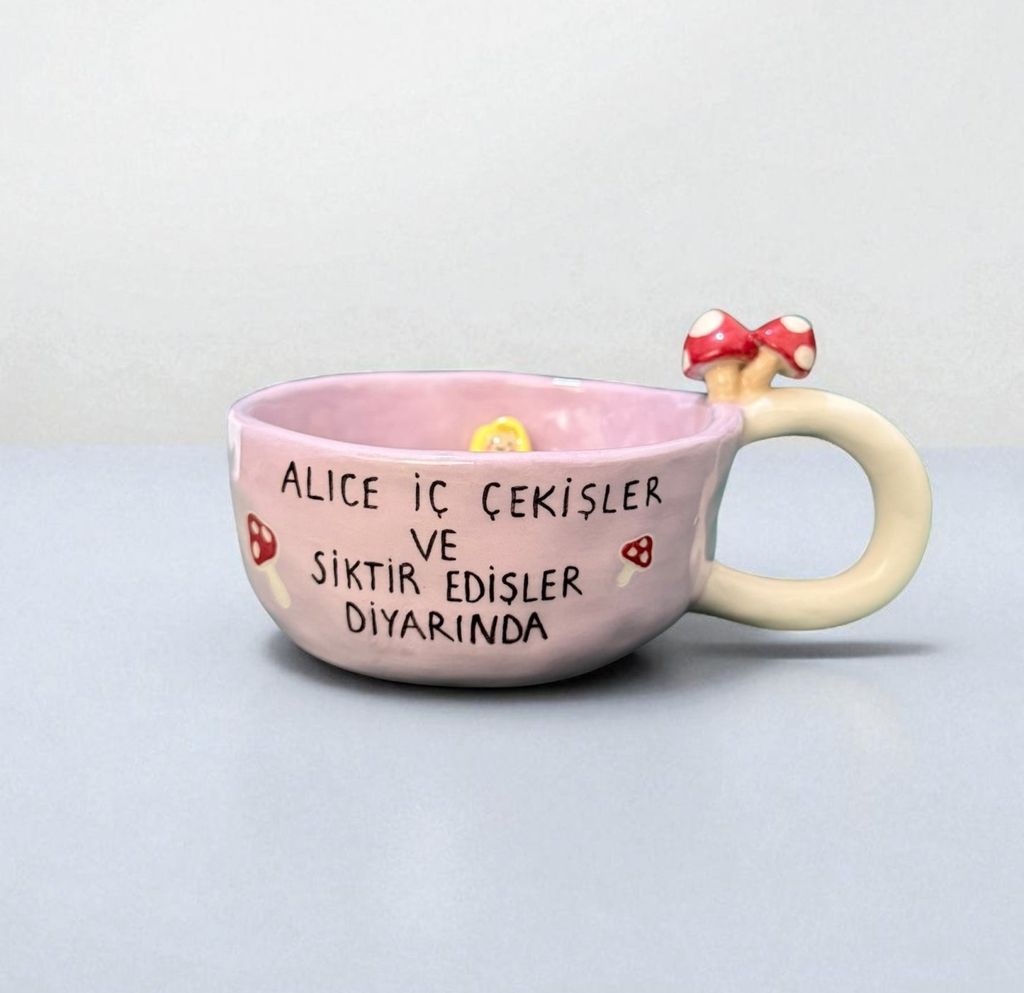 Alice S*ktir Edişler Diyarında Mug