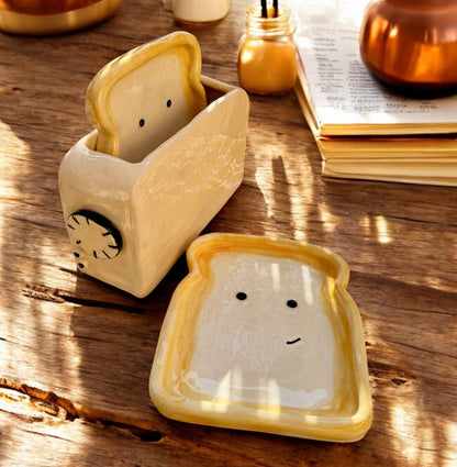 Tost Makinesi ve Ekmekler 3’lü Set