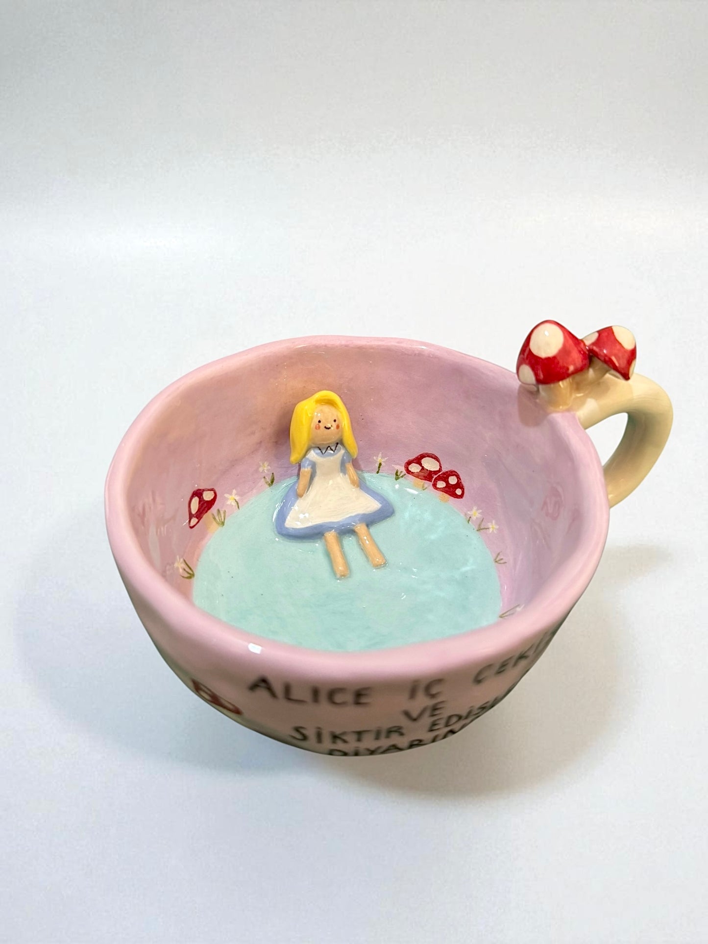 Alice S*ktir Edişler Diyarında Mug