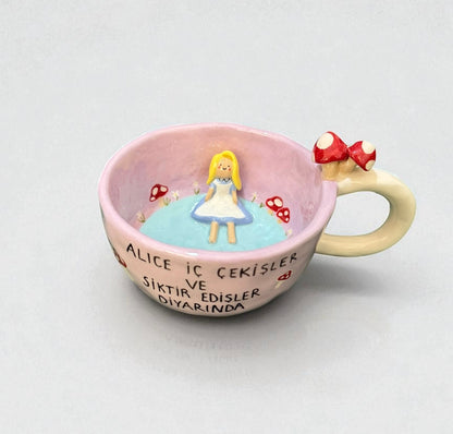 Alice S*ktir Edişler Diyarında Mug